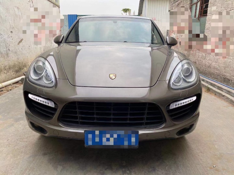 广州13年保时捷卡宴1