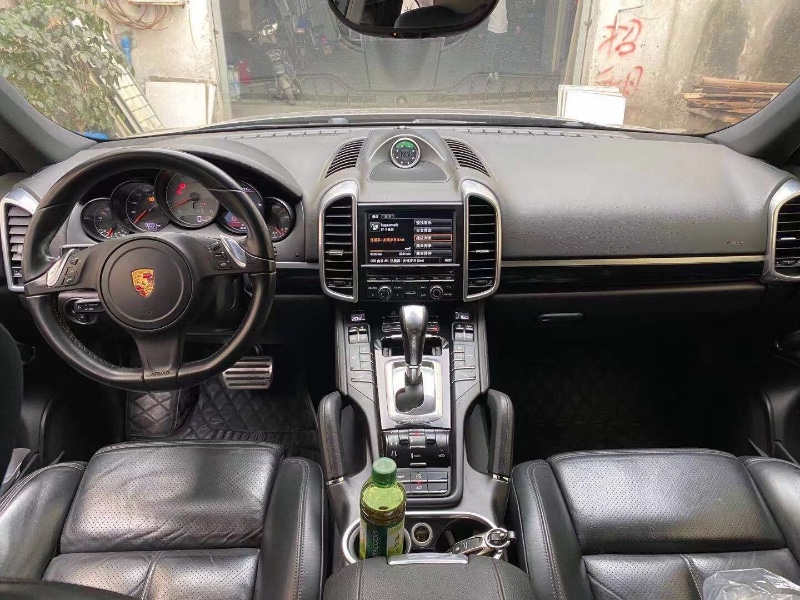 广州13年保时捷卡宴5
