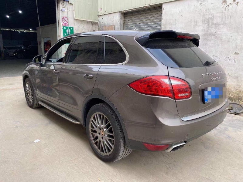 广州13年保时捷卡宴7