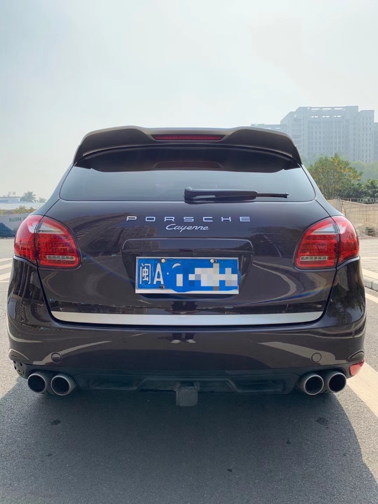 广州16年保时捷卡宴6