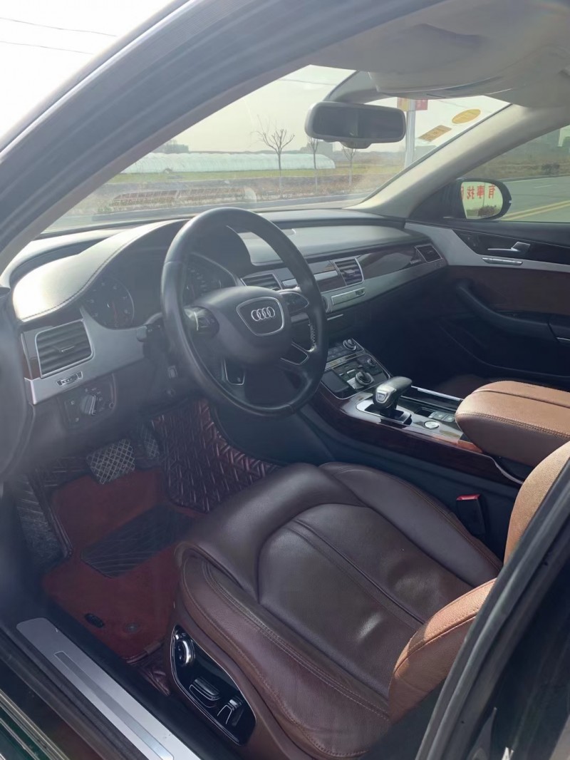 徐州13年奥迪A8L7