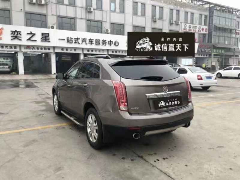 天津12年凱迪拉克SRX8