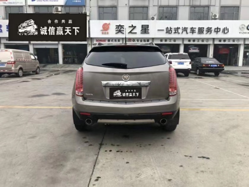 天津12年凱迪拉克SRX7