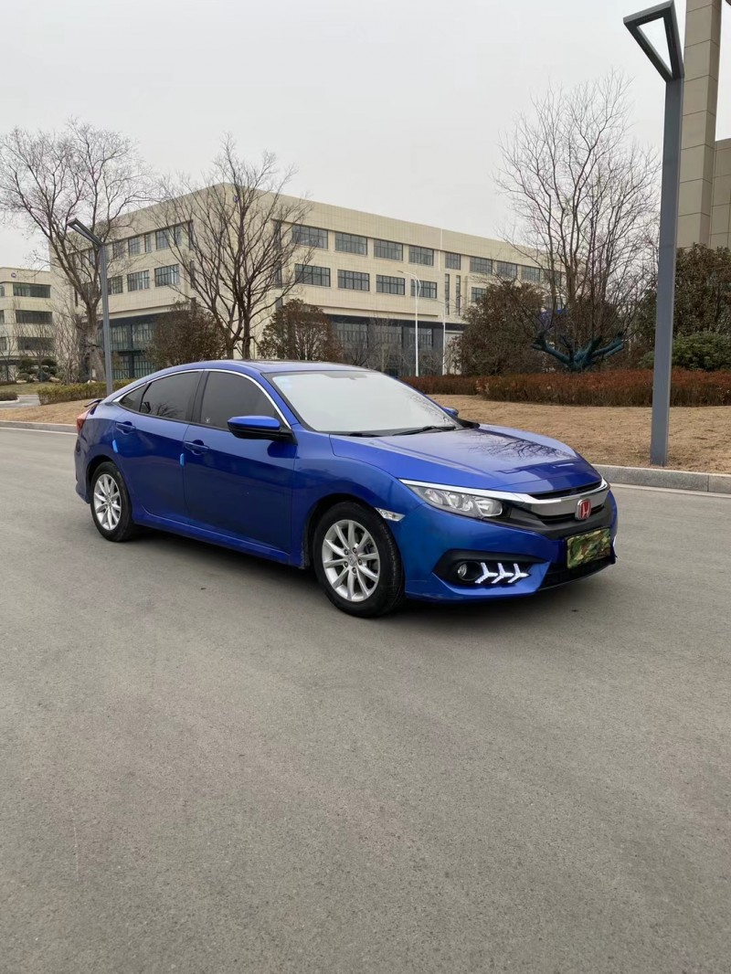 宿迁17年本田思域2