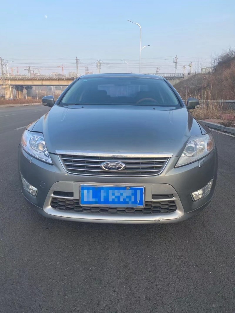 烟台10年福特蒙迪欧9