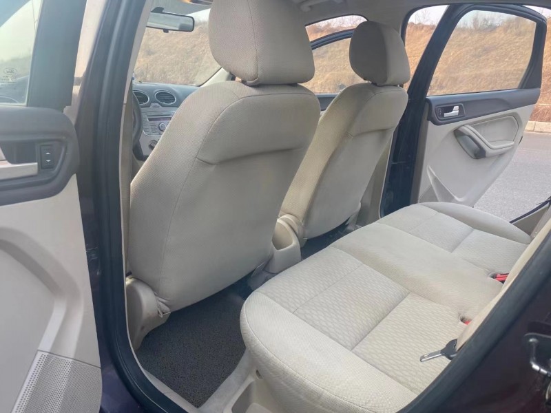 烟台12年福特福克斯4