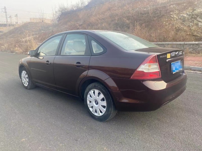 烟台12年福特福克斯7