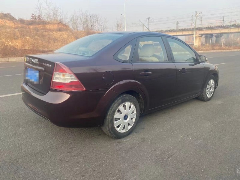 烟台12年福特福克斯8