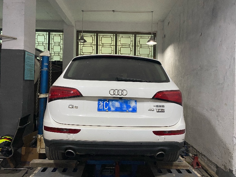 溫州15年奧迪Q54