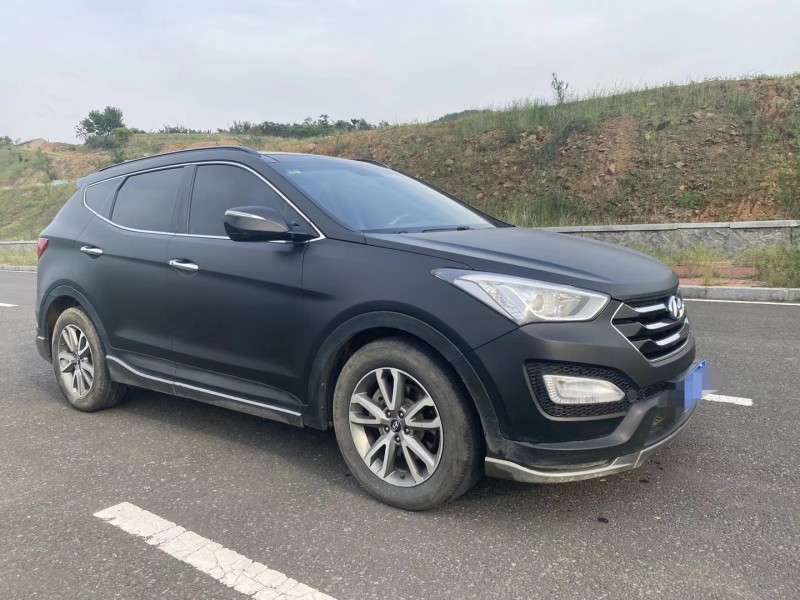 烟台13年现代全新胜达3