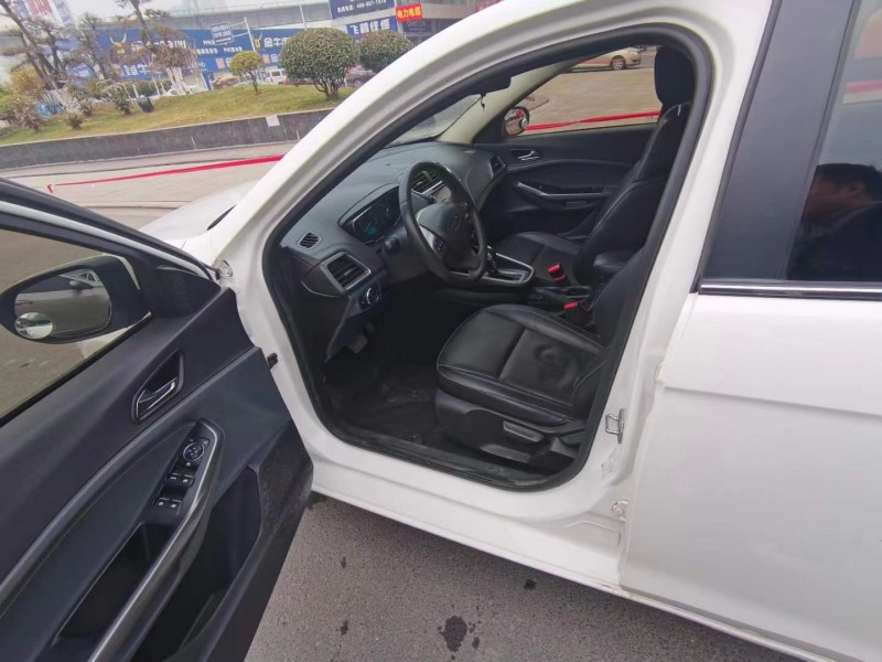 北京16年福特福睿斯4