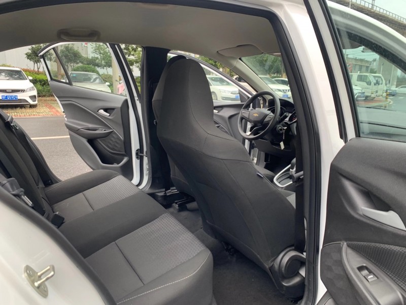 北京19年雪佛兰科沃兹1