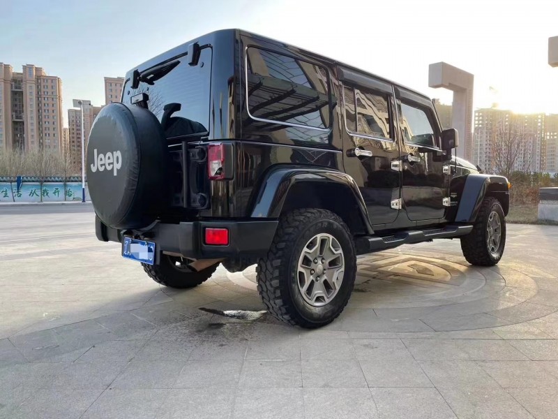 張家口12年Jeep牧馬人8