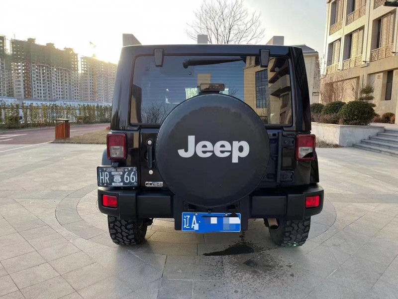 張家口12年Jeep牧馬人9