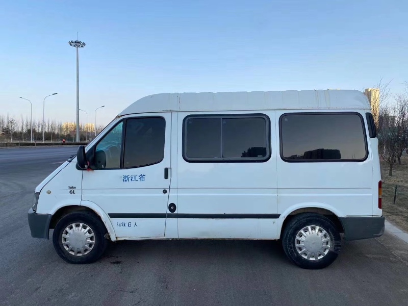 保定11年福特全顺2