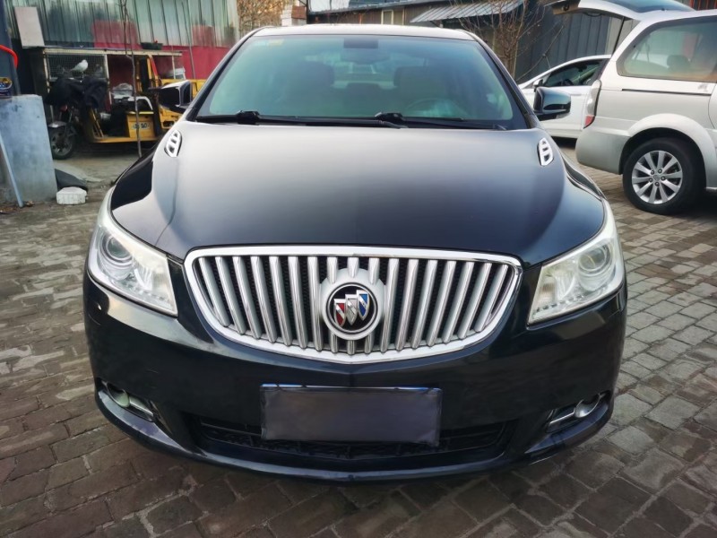 邢台11年别克君越1