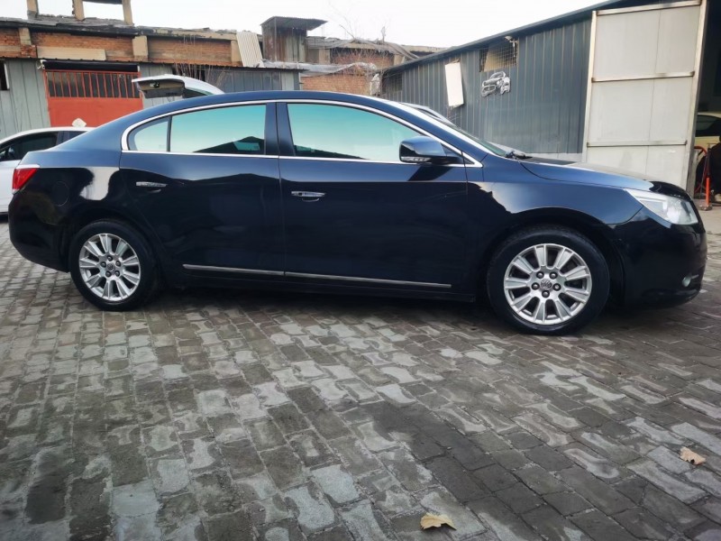 邢台11年别克君越3