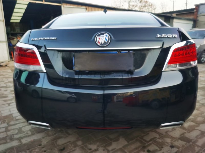 邢台11年别克君越8