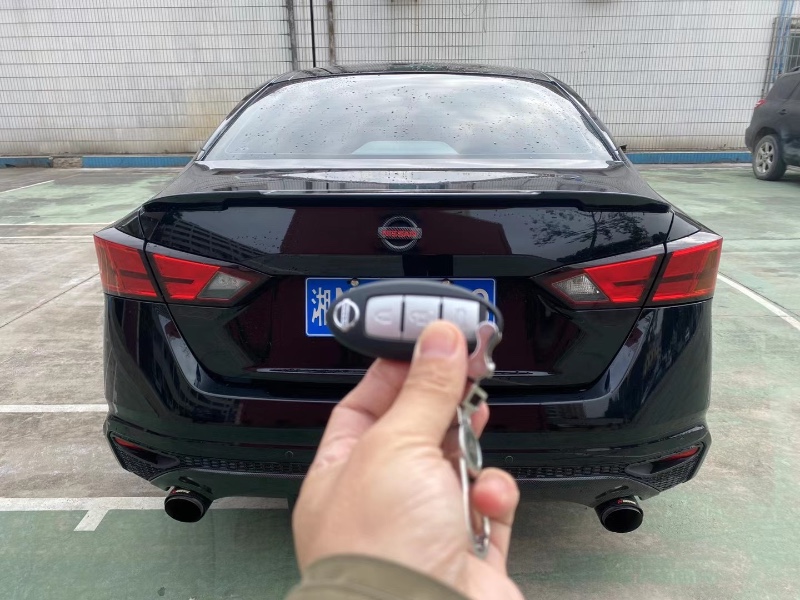 广州20年日产天籁5