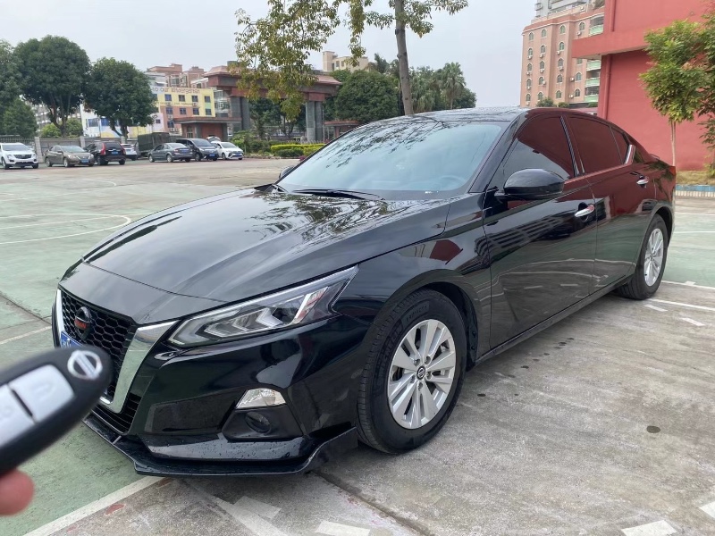 广州20年日产天籁2