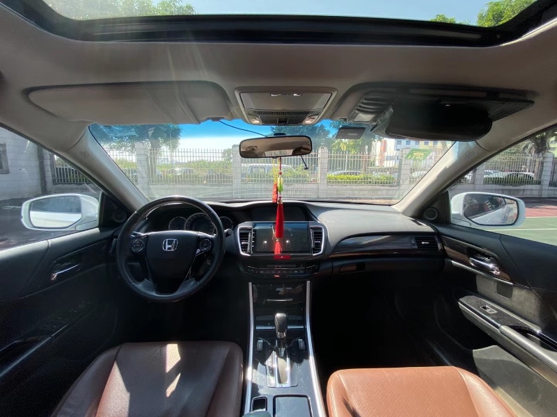 广州17年本田雅阁5