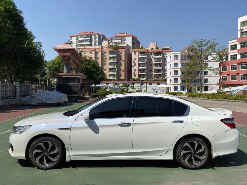 广州17年本田雅阁3