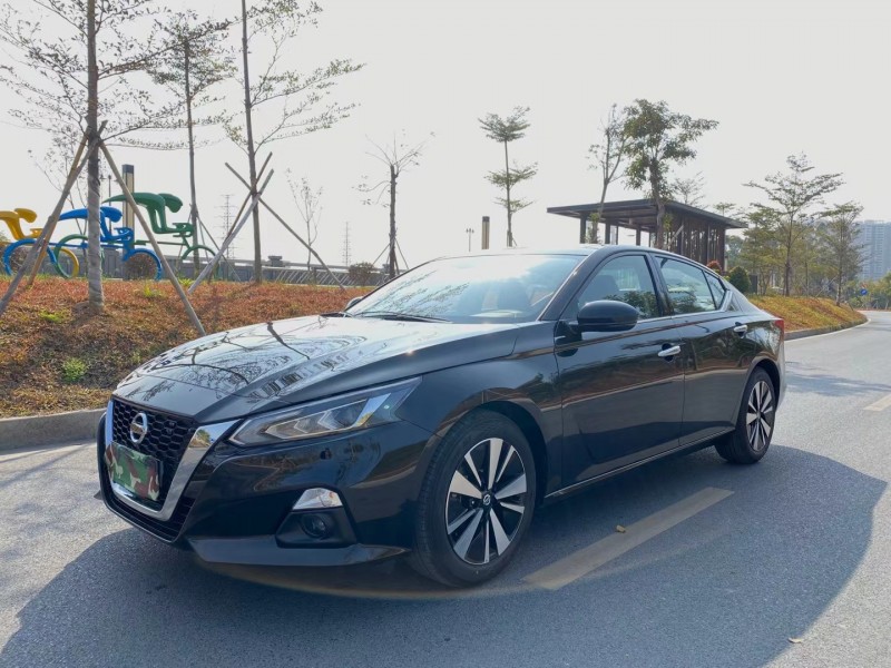 东莞21年日产天籁7
