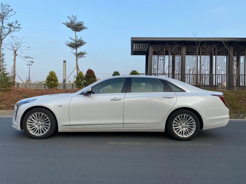 东莞20年凯迪拉克CT64