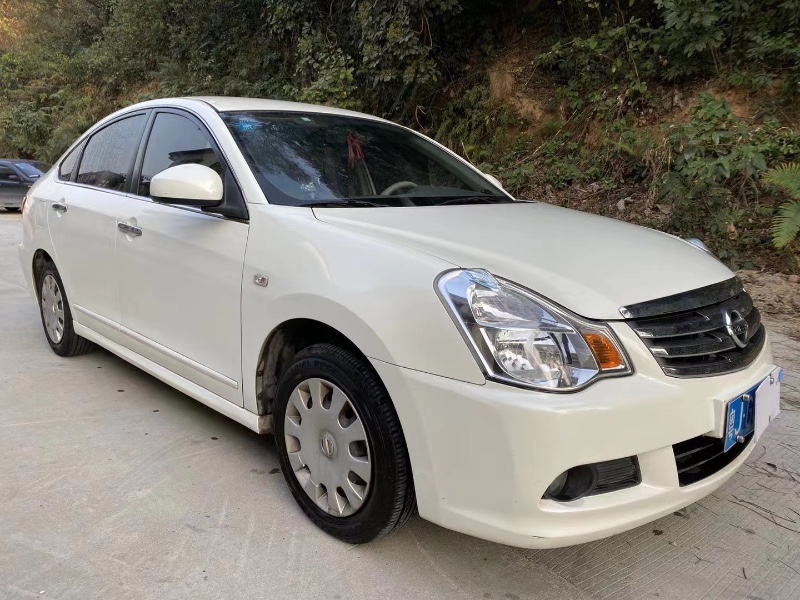 江门17年日产轩逸4