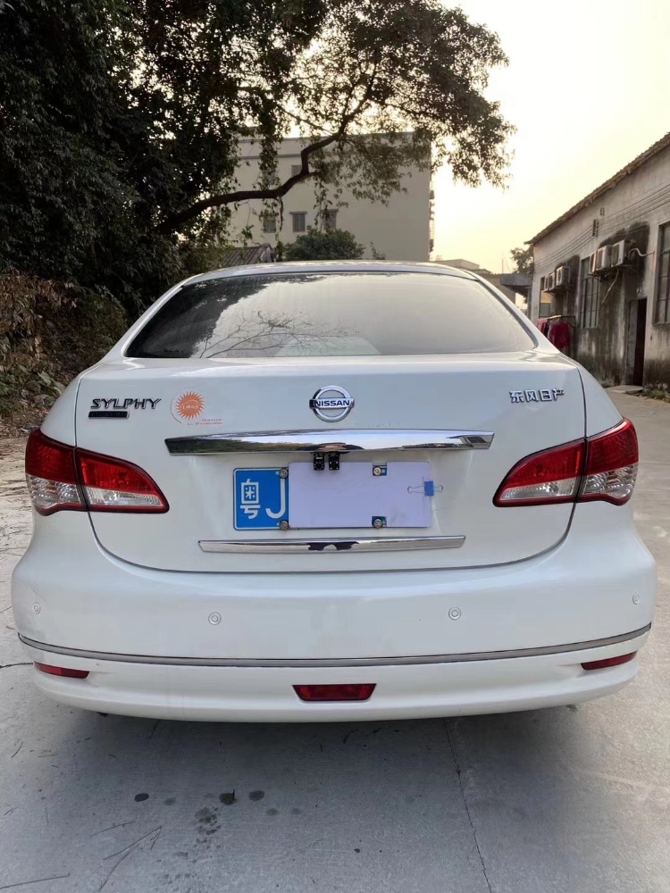 江门17年日产轩逸6