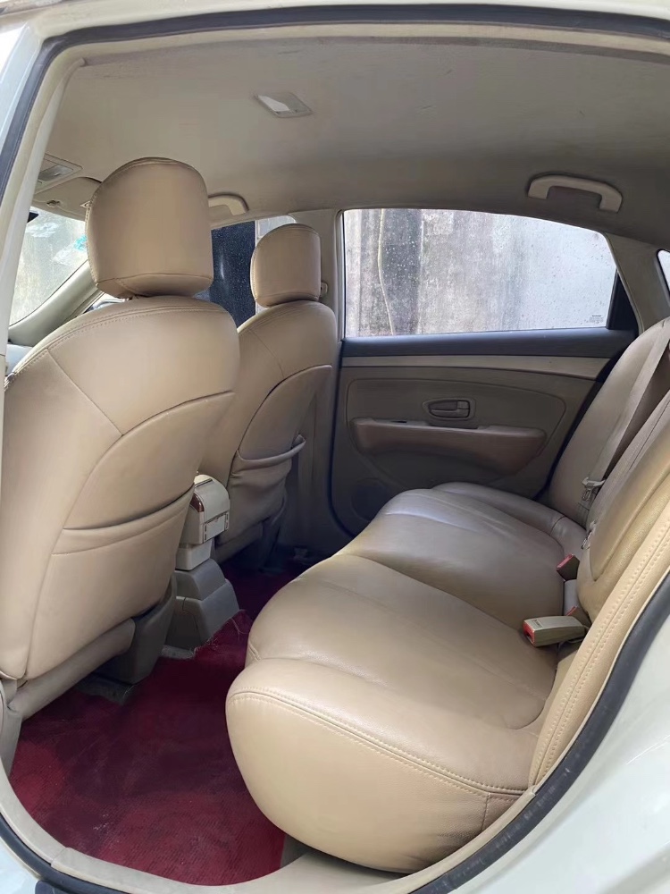 江门17年日产轩逸7