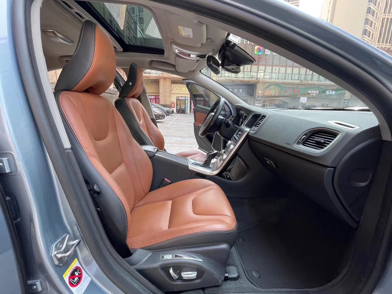 佛山17年沃尔沃S60L2