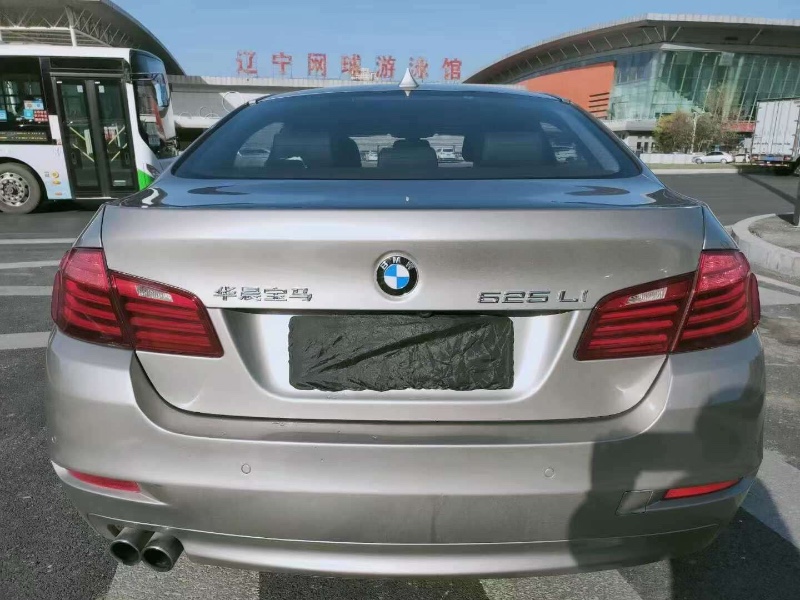 沈陽15年寶馬5系9