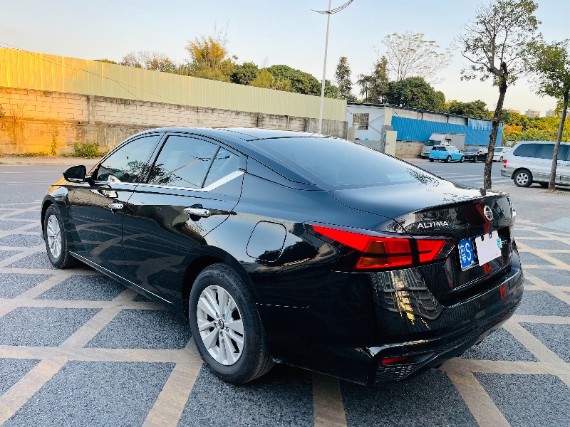 东莞20年日产天籁4