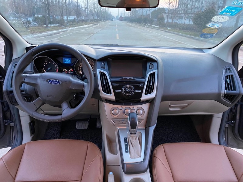 徐州14年福特福克斯8