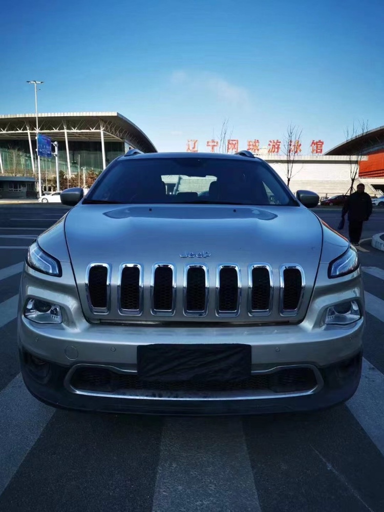 沈陽16年Jeep自由光8