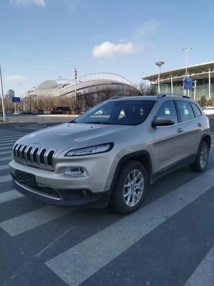 沈陽16年Jeep自由光7