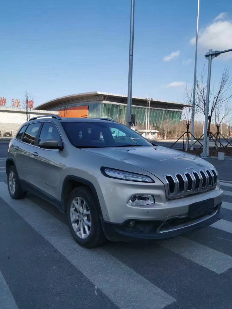 沈陽16年Jeep自由光6
