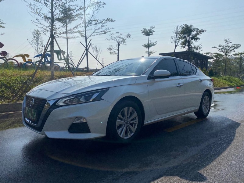 东莞20年日产天籁3