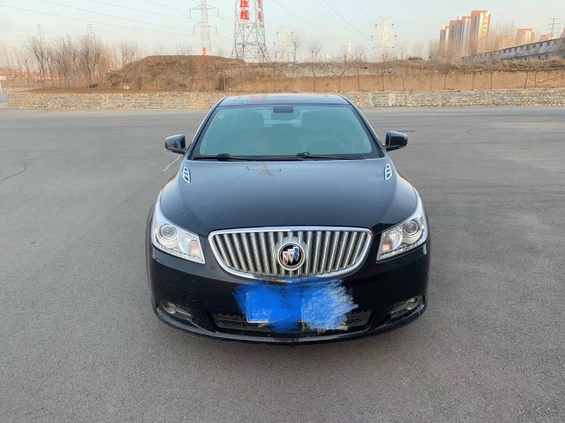 青岛10年别克君越1