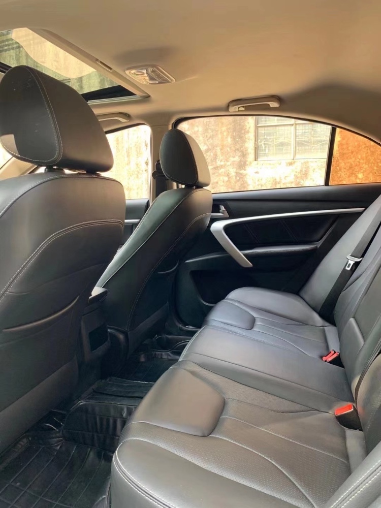 江门17年吉利帝豪5