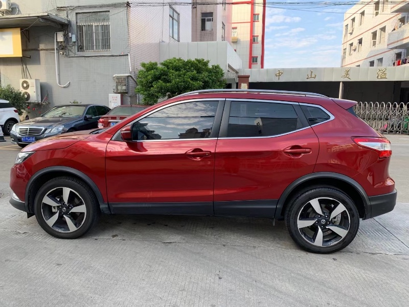 中山17年日产逍客2