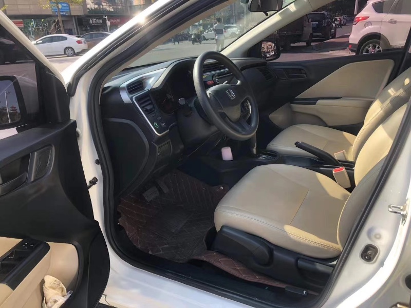 广州15年本田锋范4