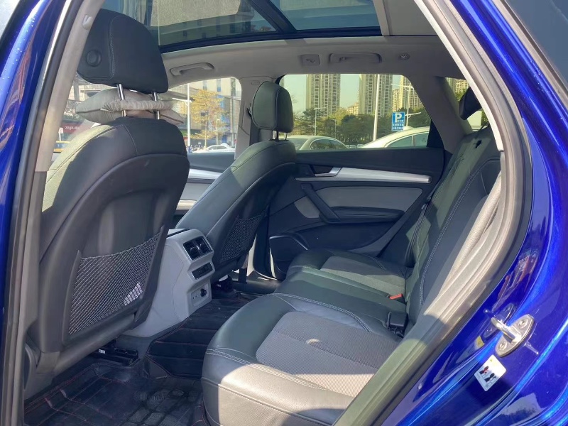 广州19年奥迪Q56