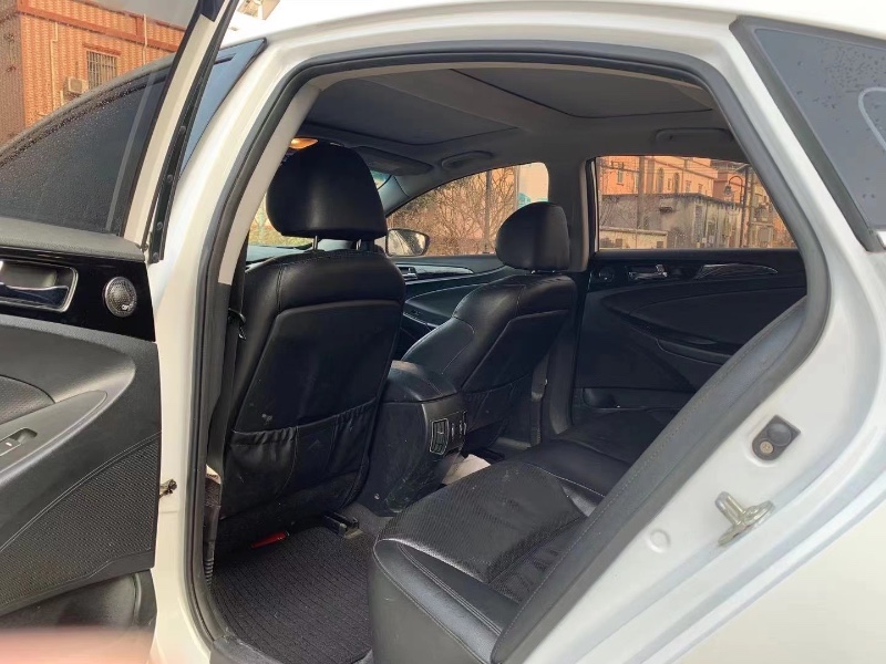 东莞15年现代索纳塔八4