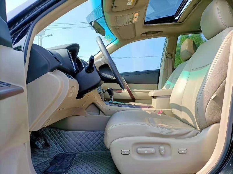 郑州11年丰田汉兰达5