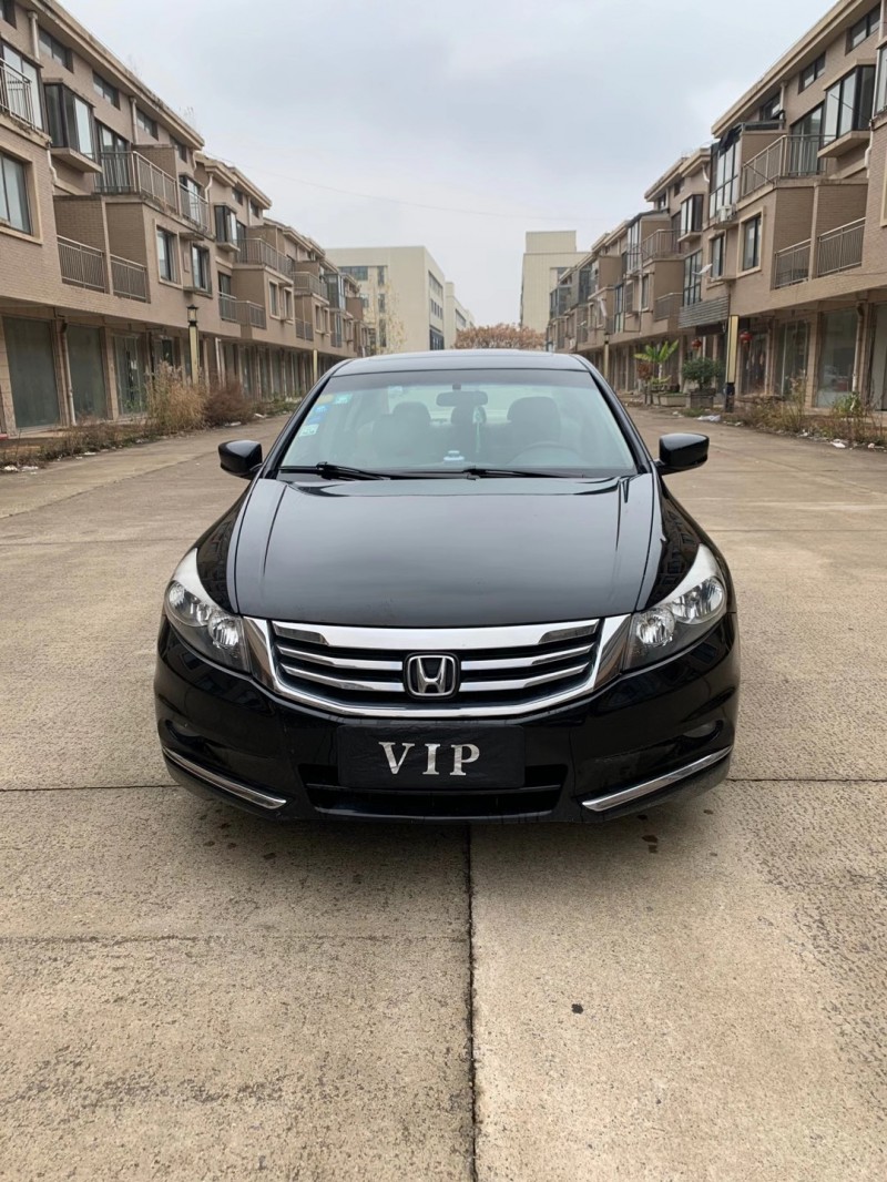 徐州13年本田雅阁1