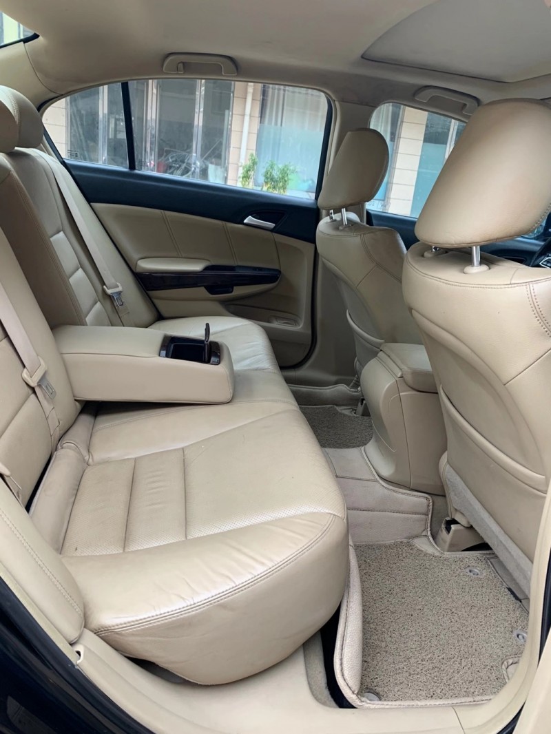 徐州13年本田雅阁6