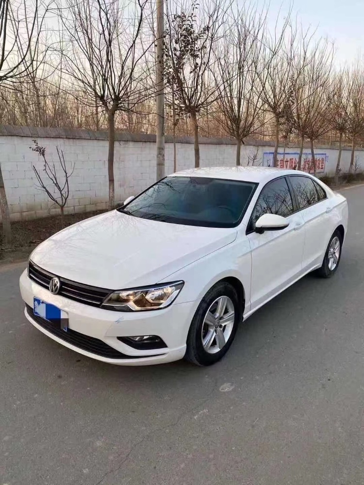 济南18年大众凌渡3