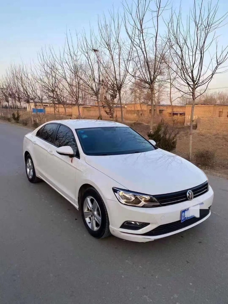 济南18年大众凌渡2